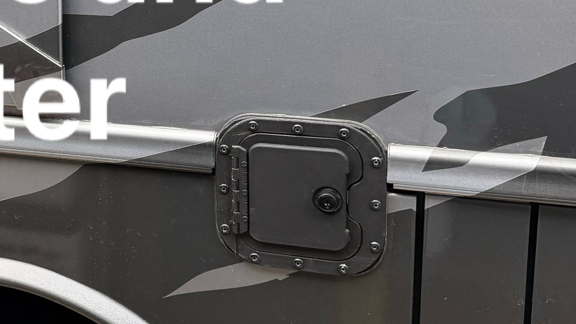 Exposed caps on Force HD — no security